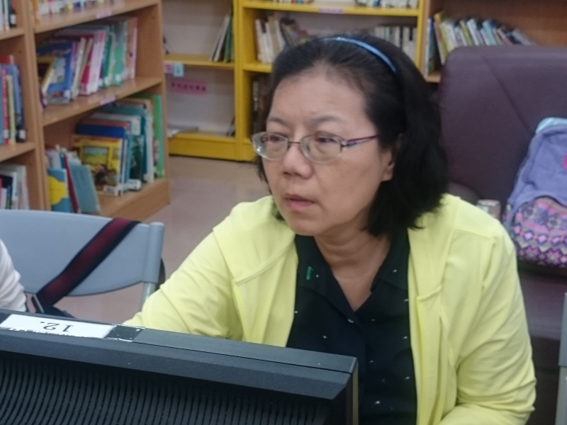 學員認真的執行課程所教之步驟，進而完成作品。