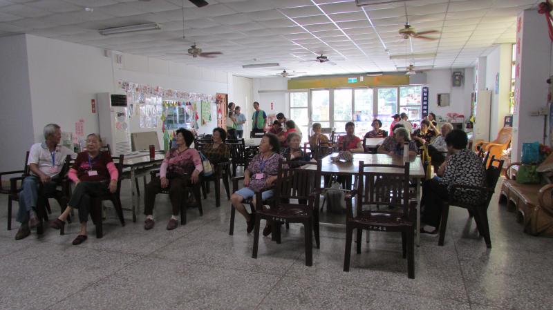 學員上課的照片。