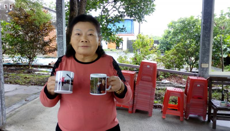 學員與熱轉印馬克杯合照