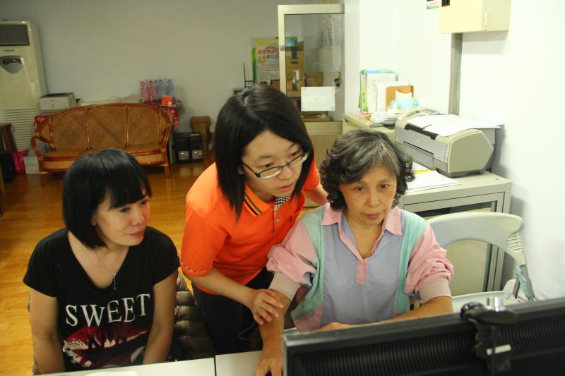 學員們不但除了DOC規劃的課程可以學習，還可以利用課餘時間，上線利用學習中心所建置的學習平台