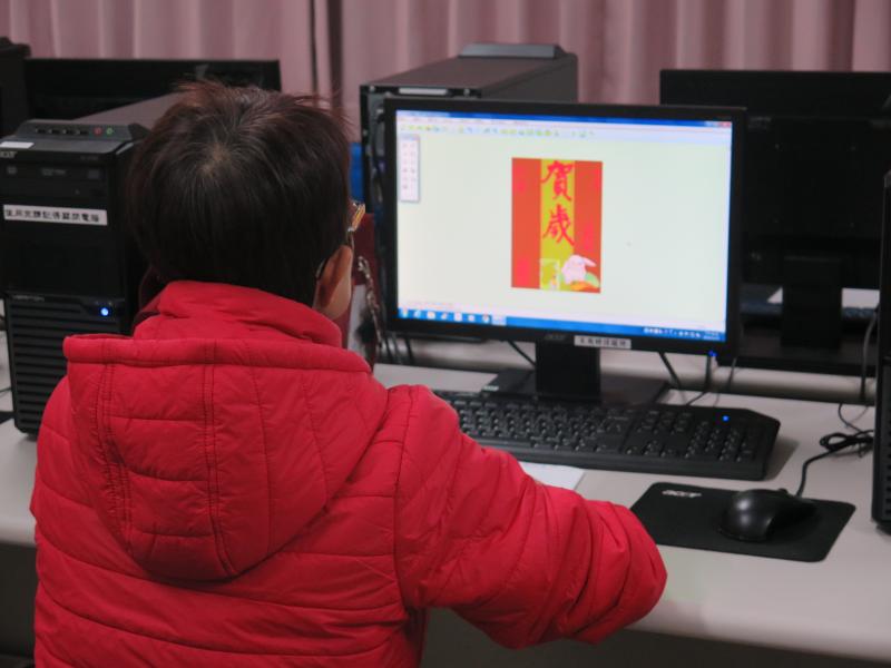 客製化年節賀卡更輕鬆簡單。