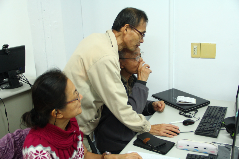 講師教導進一步有效管理手機或平板的空間