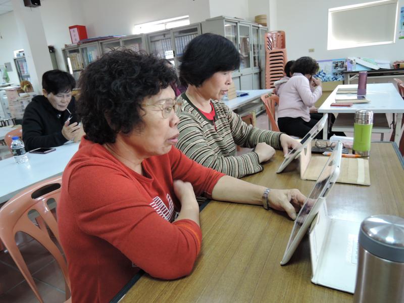 一步一步慢慢來,開關機不用怕.