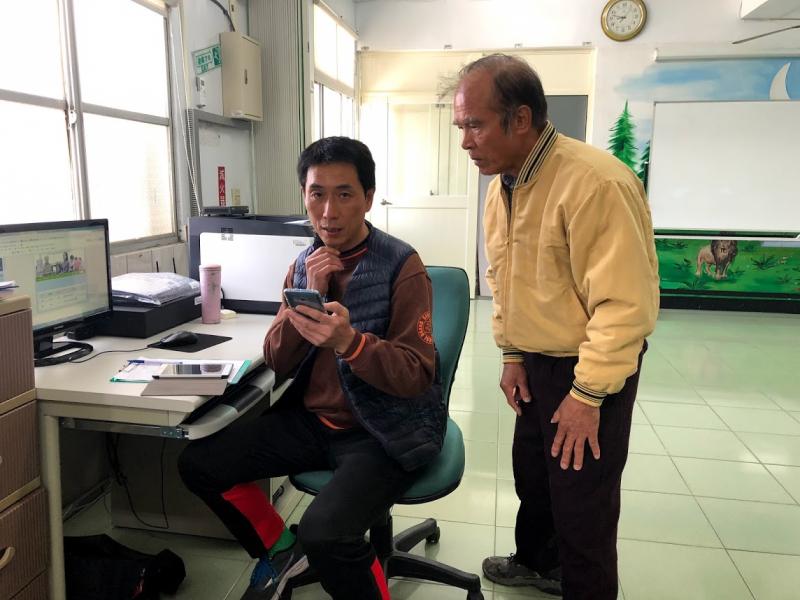 學員學習認真,下課時間仍繼續學習