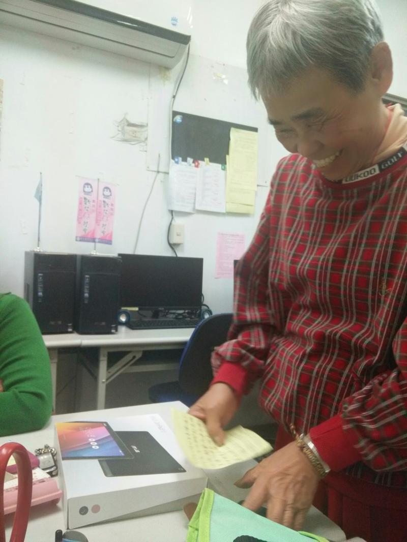 教學後，學員依照老師的題目搜尋相關的資料