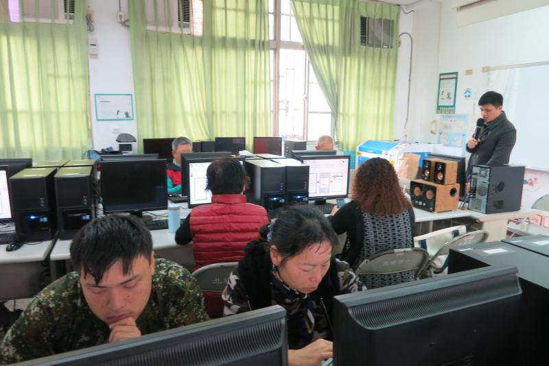 講師介紹GOOGLE旗下許多好用的網站程式