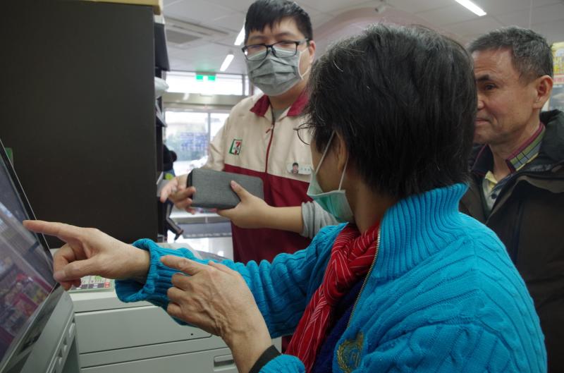 ibon 功能無限多，  學員態度超積極，  門市人員有夠讚，