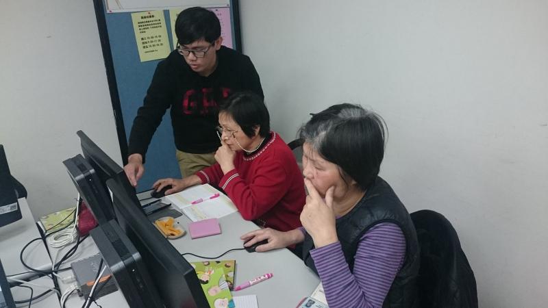 講師指導學員操作