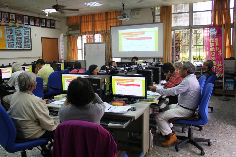 講師宣導台電 107 年節電獎勵活動