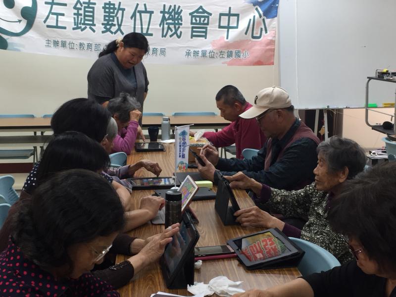 學員認真上課情形