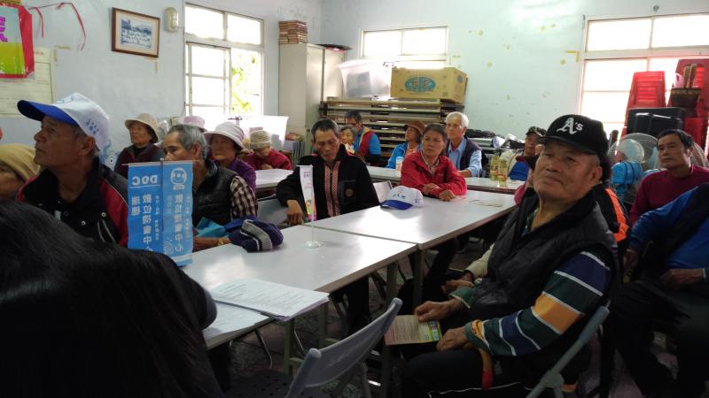 長輩們認真聽課＿健康觀測站