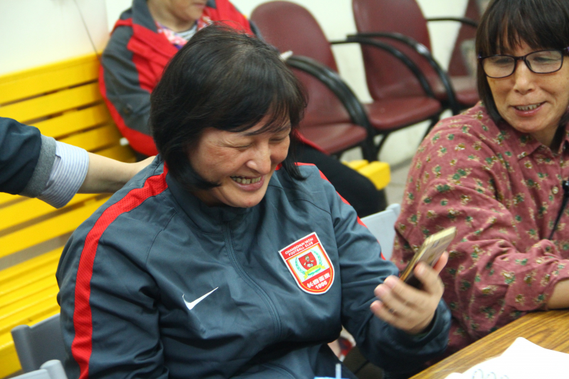 部落婦女第一次使用美顏APP ,看到成果直呼不可思議。