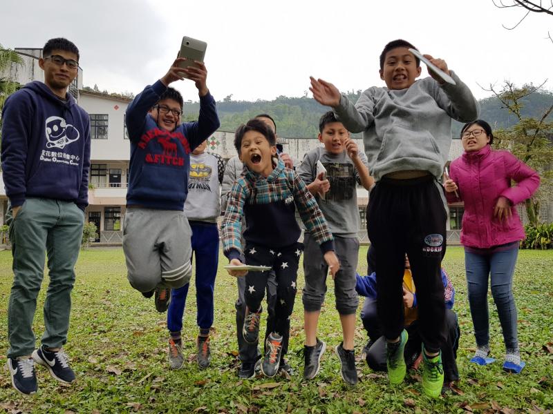 至大同鄉松羅國小教學基礎攝影