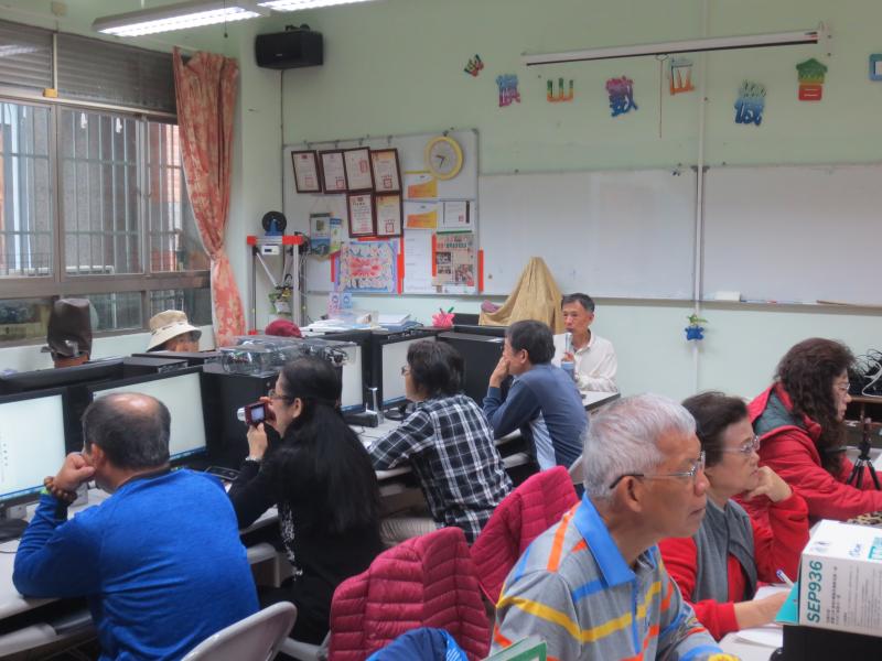 學員重複練習增加熟悉度。