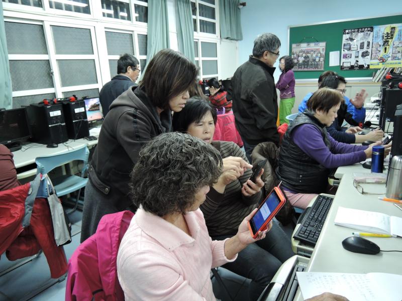 有老師的指導,手機是很棒的工具