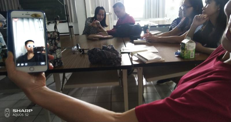 學員於課堂上實際操作直播各相關功能，充滿熱趣。