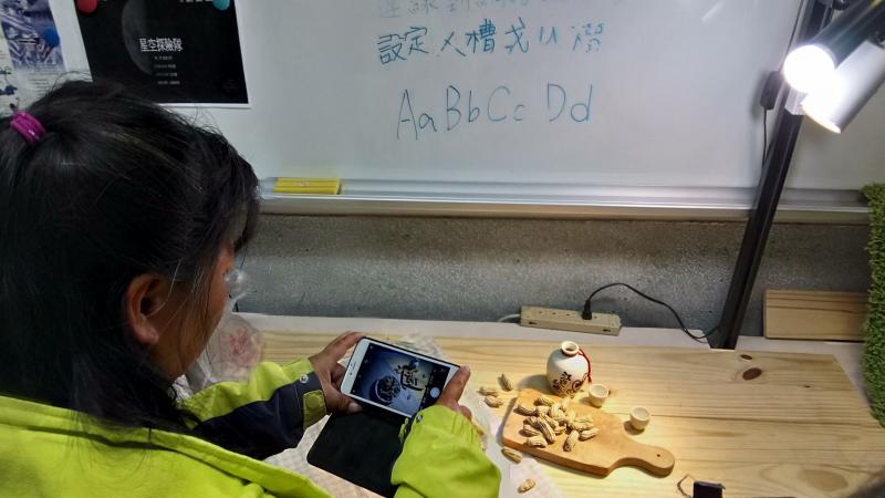 學員拍攝社區農產品