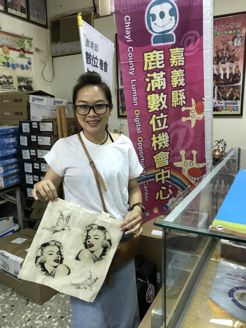 許學員作品