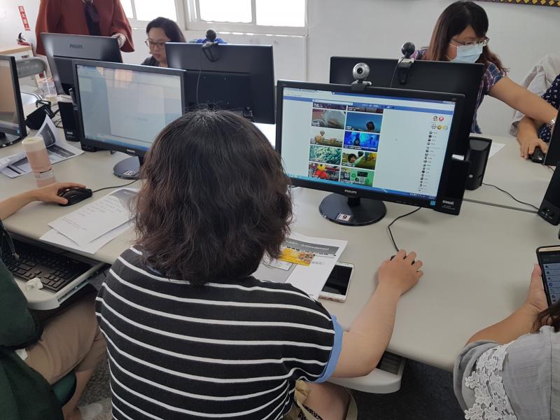 新學員第一次來到卑南數位中心  課程新鮮有趣~還可以學習如何修圖製作悠遊卡封面