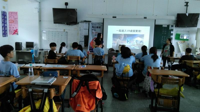 老師 細心 用的 解說 讓孩子可以在操作的時候更上手 