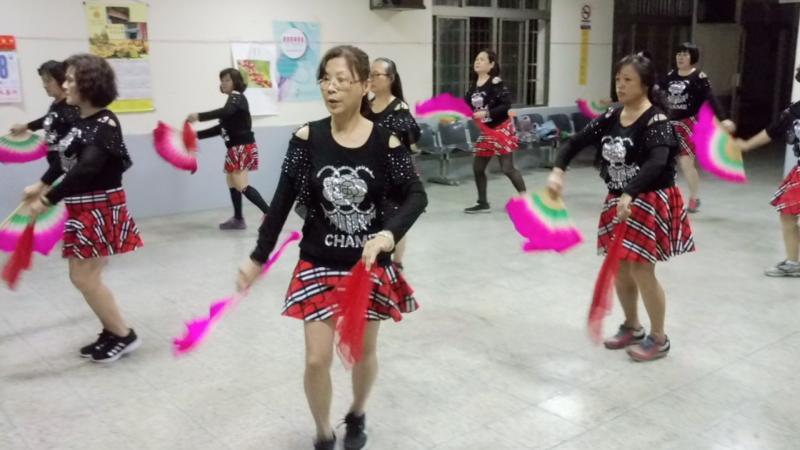 學員整裝為活動做準備,加強練習