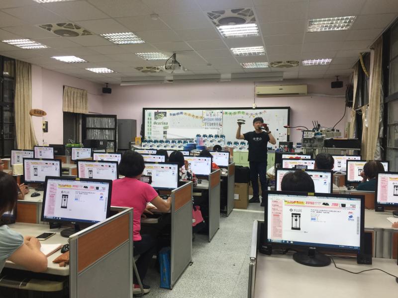 介紹3D列印種類.成型原理.材料.成品.應用範圍.軟體介面操作。