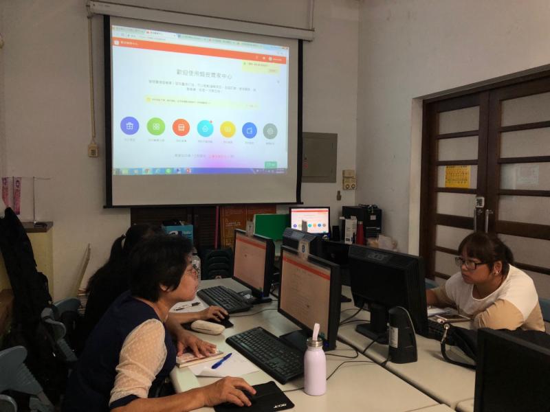 講師介紹線上火紅c2c賣場