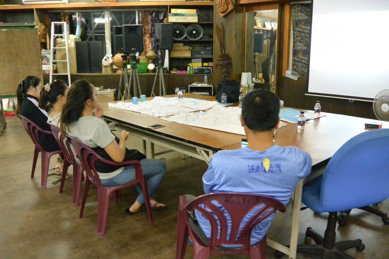 學員學習使用記帳理財的APP