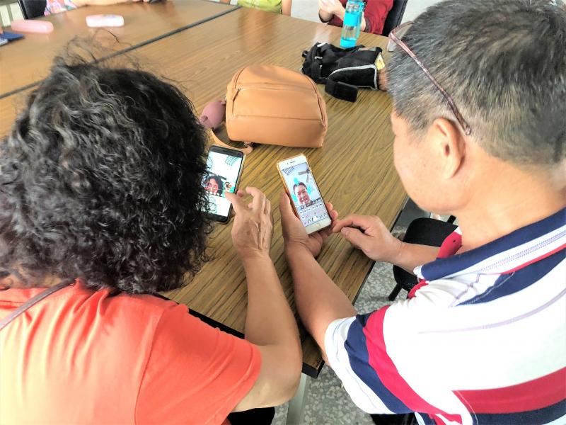 學員互相討論與實際操作