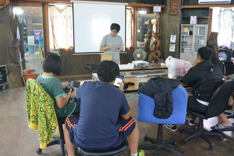 講師說明VR原理