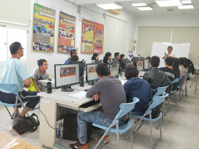 時下正夯的3D雷雕課程正式上課囉!