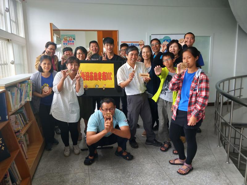 木頭不再只是普通的木頭，我們為它添加可愛的氣息，讓它成為很棒的文創小物吧！