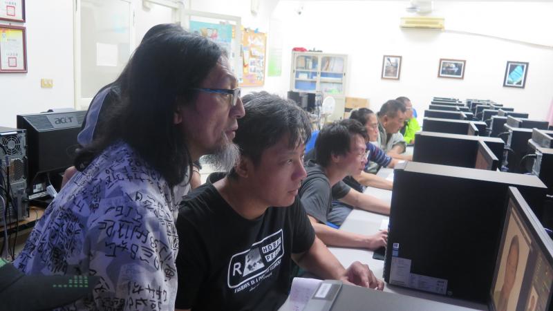 經由指導老師巧手調整，一張獨具張力的影像脫穎而出。