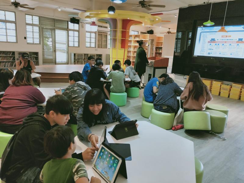 說明介紹掃描電子發票及行動支付應用功能。