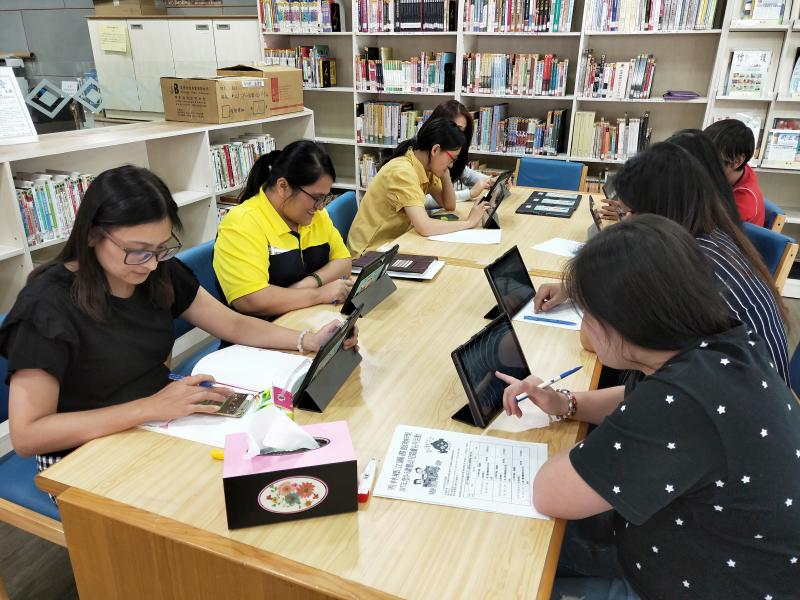 學員學習旅遊行程規劃。