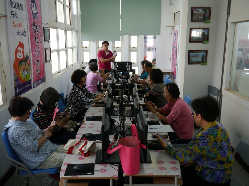 LINE是生活中不可或缺的一部分了。