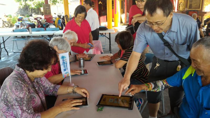 羅講石講師與學員的教學互動