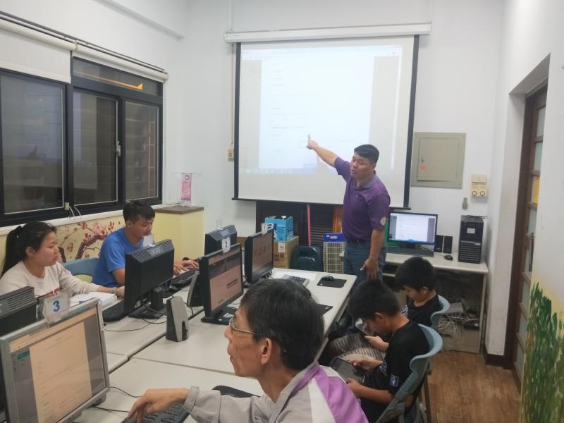 講師說明軟體操作效果