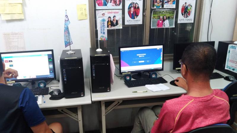 這次開課的內容主要也是能夠讓學員可以自行設計獨特的廣告跟圖樣