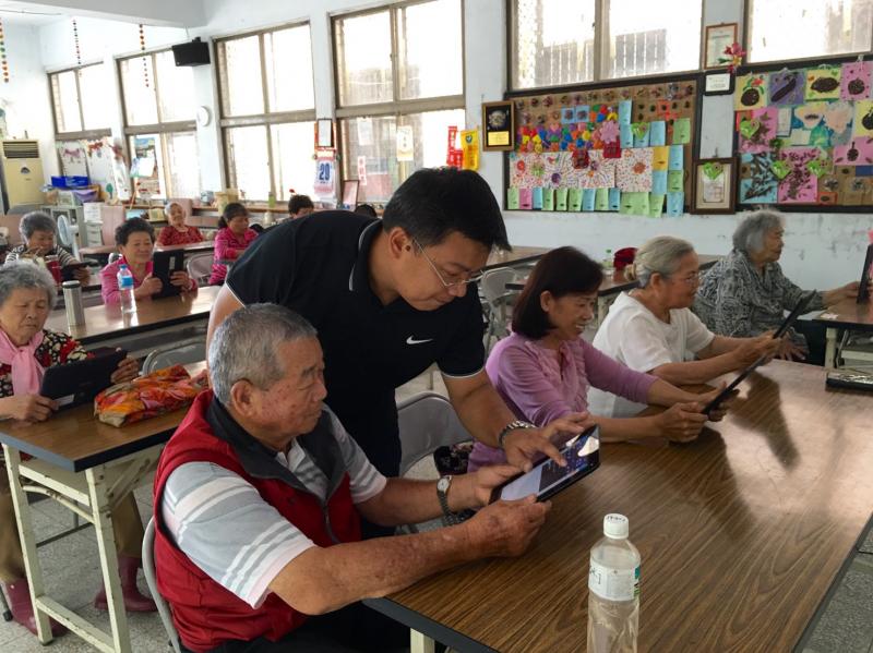 讓學員自己學習操作搜尋。