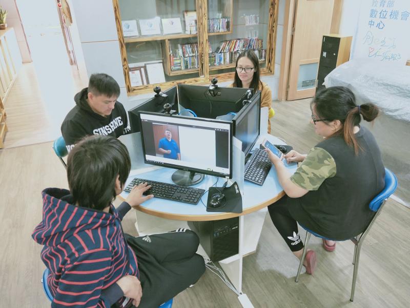 學員開心的學習數位應用