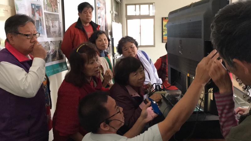 電視棒連結，用大螢幕來享受樂聽。