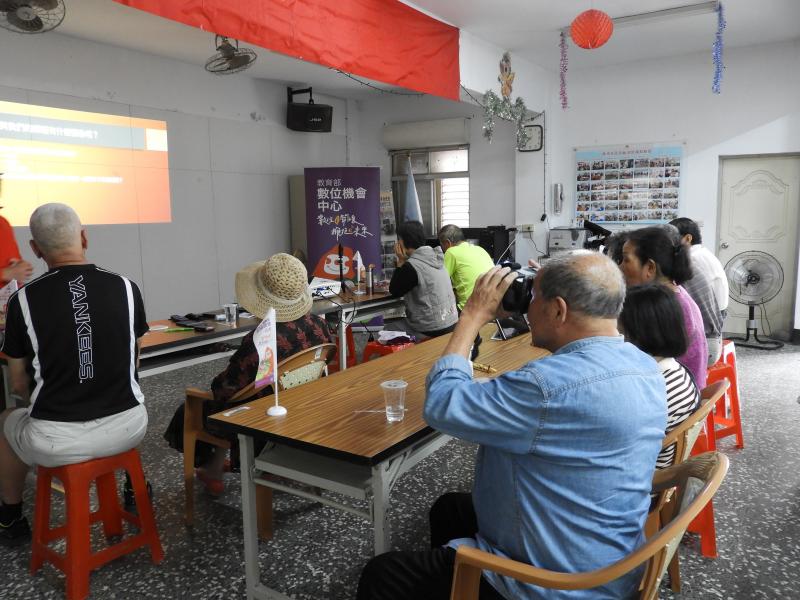 學員實際操作的狀況