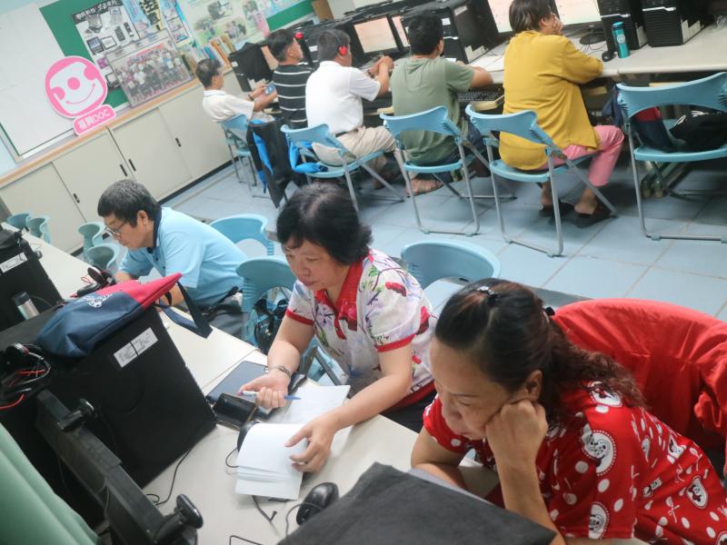 後製的工作也不容馬虎,細心的編排才有完美的成果.