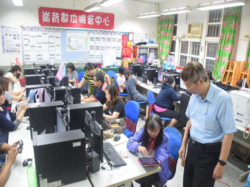 老師解決學員操作遇到的瓶頸