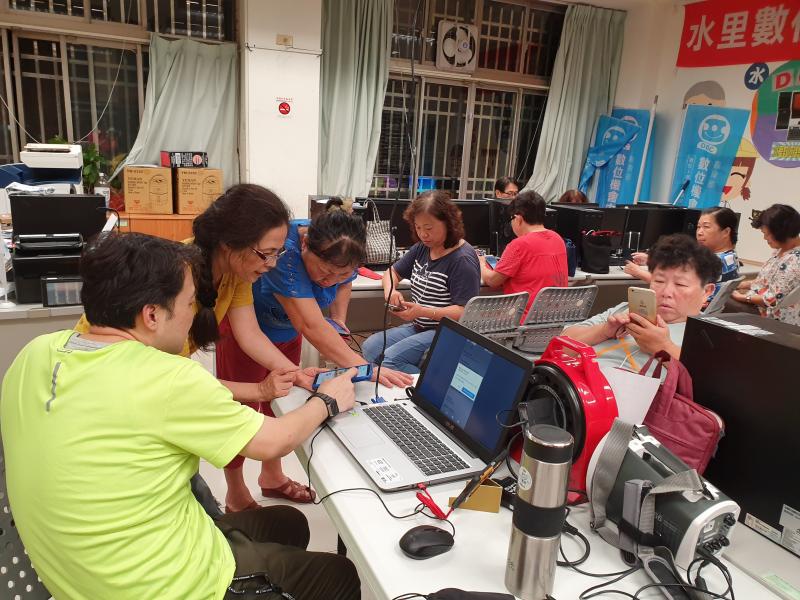 老師教學員如何下載APP-ibus_公路客運搭公車.