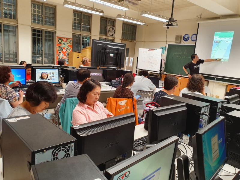 學員學會可以自行操作下載APP.