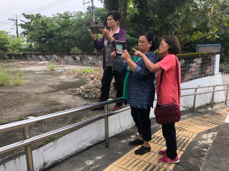 老師介紹完拍照功能後，讓學員到戶外去取景拍攝