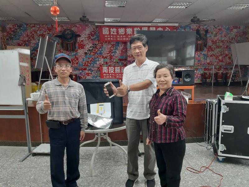 360度環景環物樂趣多課程，學員收穫滿滿與講師合影。