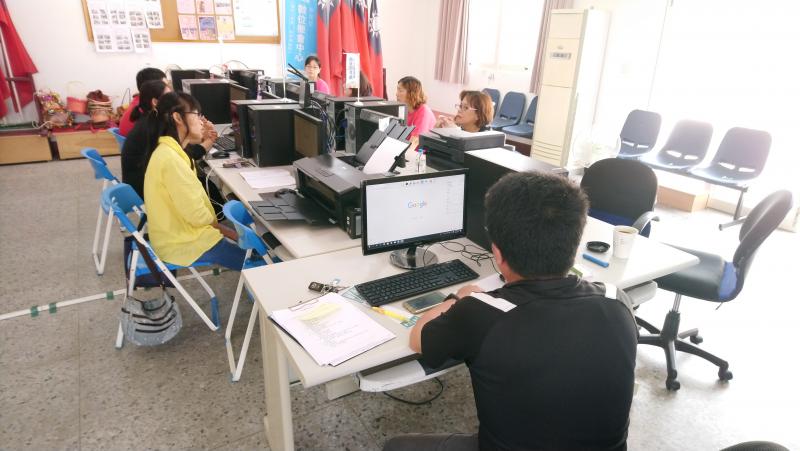 老師講解上課內容